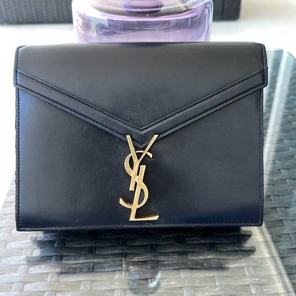 YSL Cassandra Medium Chain Bag color Black gold - Picture 3 of 11